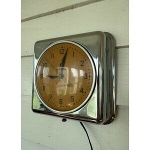 Vintage 40's GE General Electric Chrome Lotus Wall Clock Model 2H08 Works
